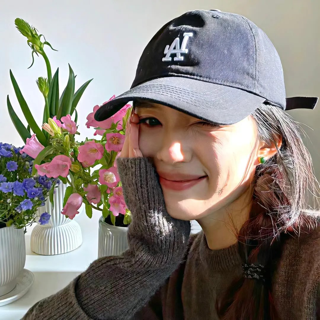 毛衣女郎 封面