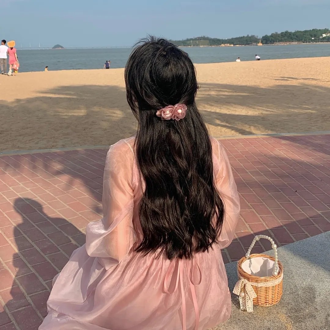 我是一部照相机 封面